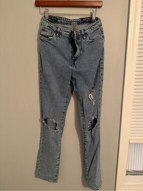 High-Rise Distressed Women’s Jeans - Light Blue